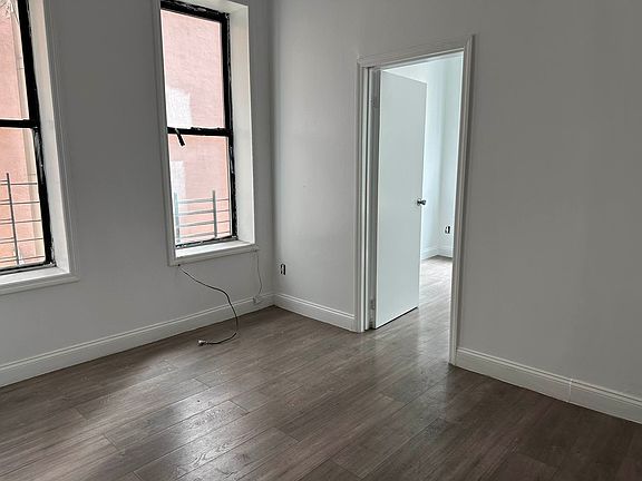 4th image of 216 W 149th St #4