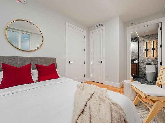 5th image of 2112 Avenue P #306