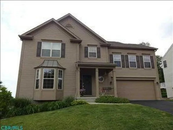 2569 Crestview Woods Dr, Newark, OH 43055