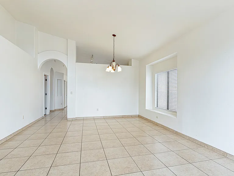 345 E Camino Del Abeto — Photo 11