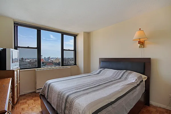 Sold by Corcoran | media 17