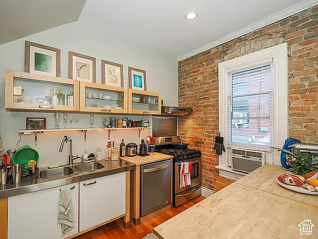 319 N Almond St #A — Photo 5
