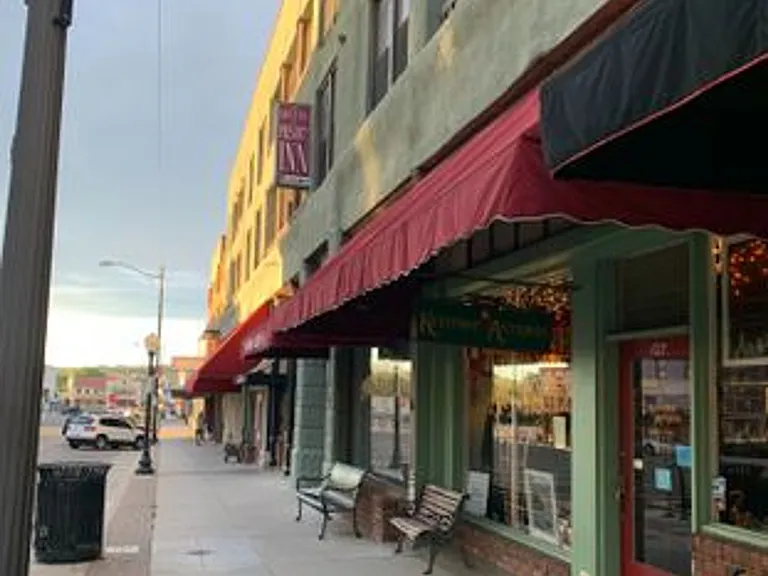 129 N Cortez St — Photo 1
