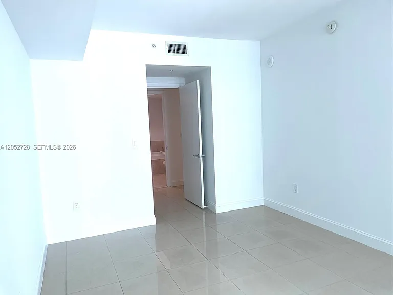 218 SE 14th St #1004 — Photo 6