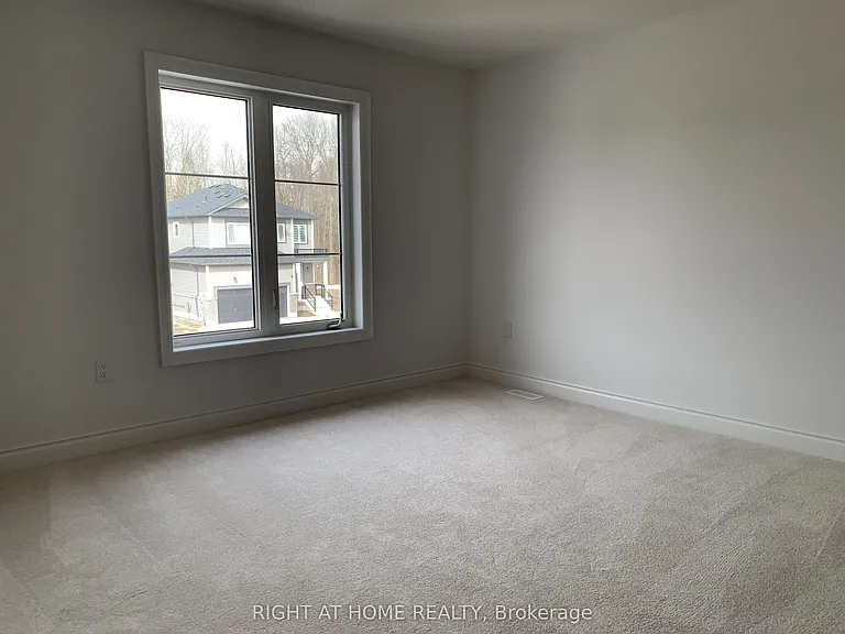 Amber Dr — Photo 18