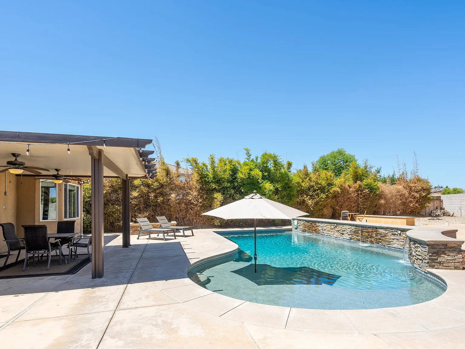 10910 Mayacamas Dr — Photo 1