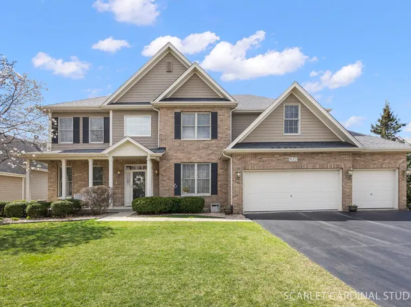 832 Deering Ct, West Chicago, IL 60185