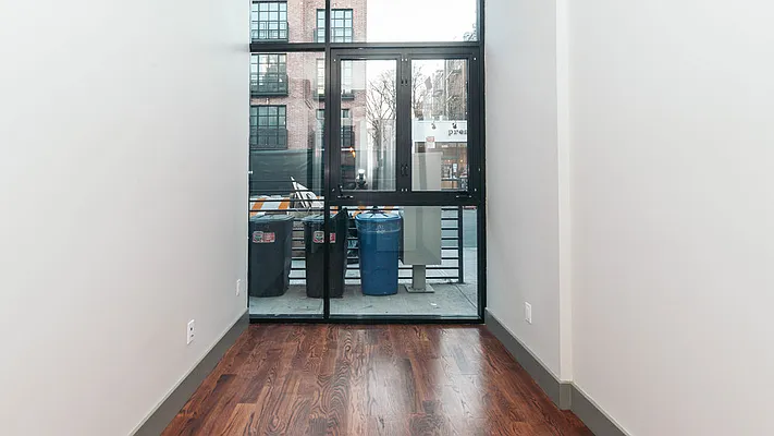 Rented by Nooklyn NYC LLC | media 84