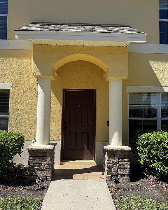 1st image of 9749 Trumpet Vine Loop