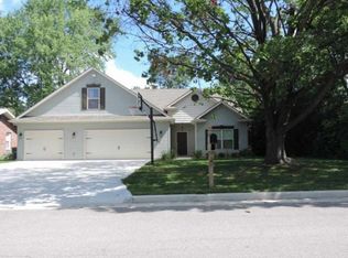 1116 Windsor Dr, West Lafayette, IN 47906