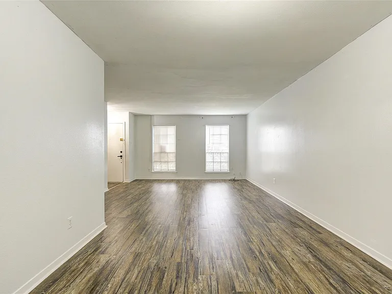6723 Tarnef Dr #723 — Photo 4