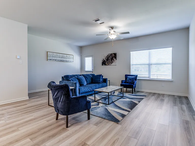 316 Stone Ct — Photo 10