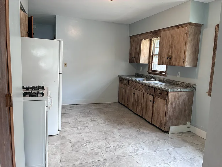 1024 Stinson St #2 — Photo 3