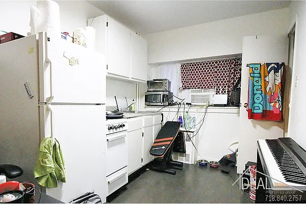 Rented by Ideal Properties Group | media 7