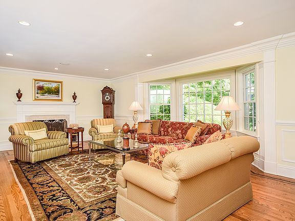 4th image of 61 Church Ln