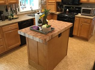 163 Burr Oak Dr, Spring Arbor, MI 49283