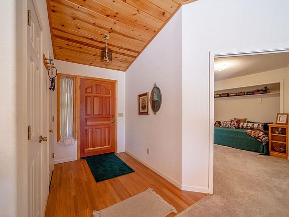 4th image of 23978 Pine Lake Dr