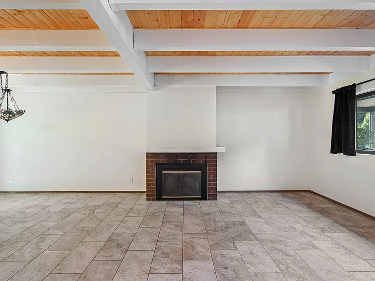 9729 NE 122nd St #4 — Photo 11