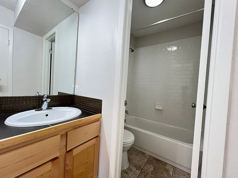 Oak Creek — Photo 104