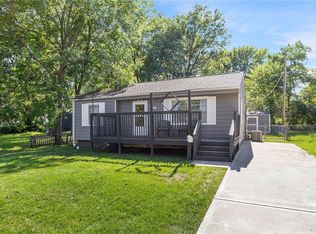 604 SE Howard Ave, Lees Summit, MO 64063