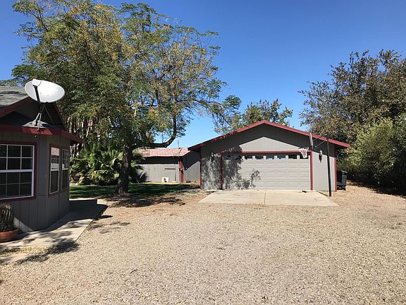 3rd image of 2129 W Albert Ct