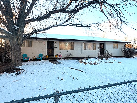 2nd image of 823 Belmont Ave