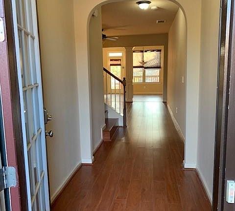 3rd image of 1548 Creek Bend Ln