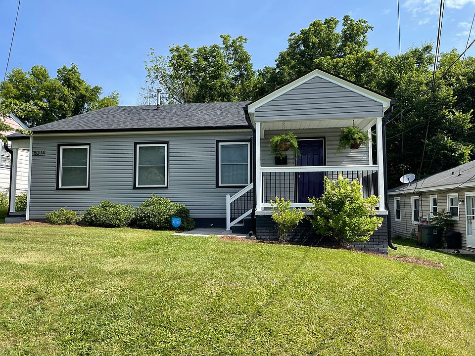 1st image of 821 Ross Ave #B