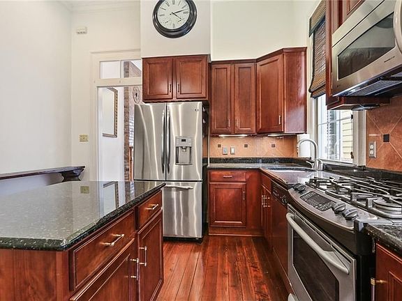 5th image of 936 Kerlerec St
