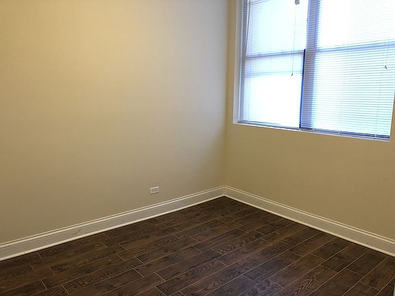 5th image of 5400 N Winthrop Ave #1110