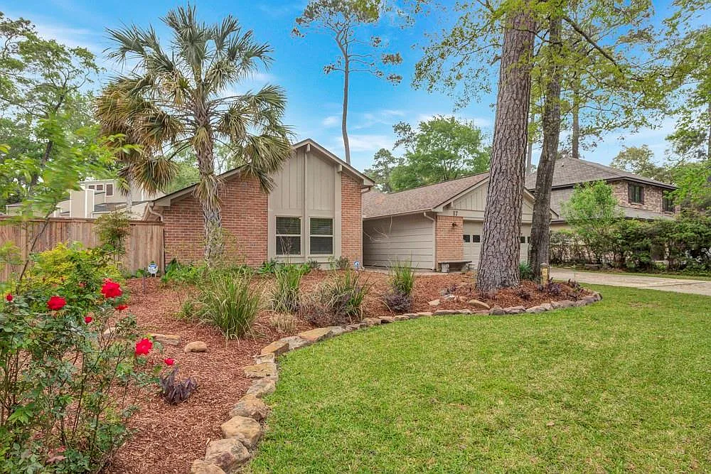 3 bed, 2.0 bath, 1866 sqft, $2,500 — Photo 1