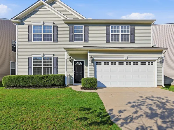 112 Jasper Point Dr, Holly Springs, NC 27540