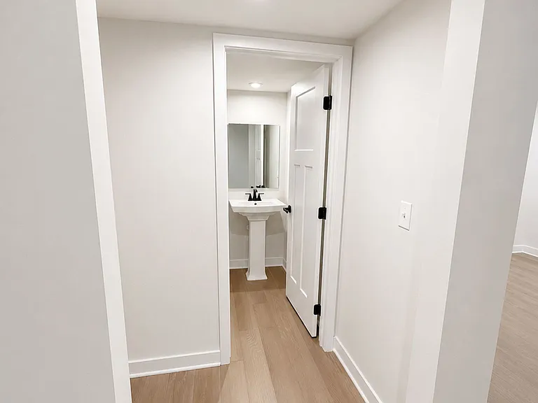 9802 Oaklawn Blvd NW — Photo 5
