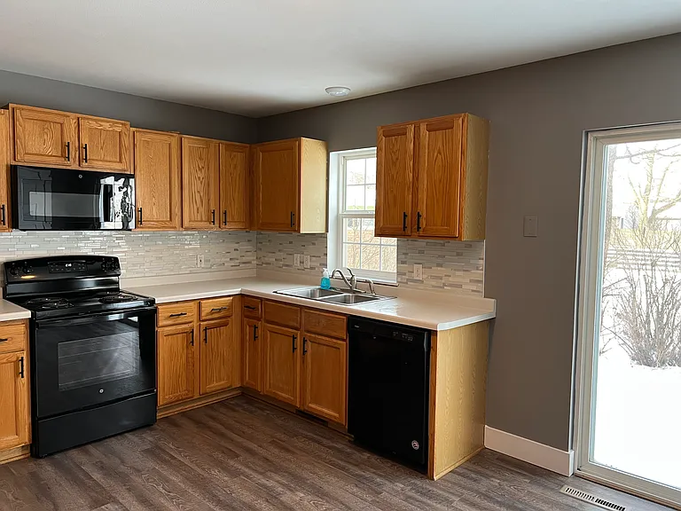 145 Laurie St — Photo 1