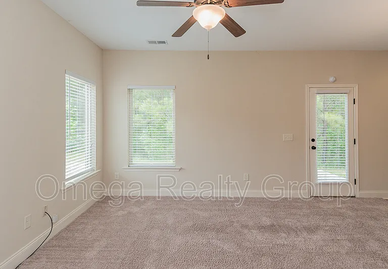 4560 Barretts Trace Blvd — Photo 9