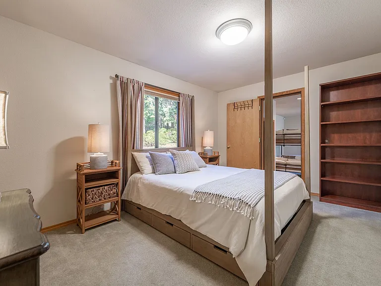 7611 Kingswood Dr — Photo 11