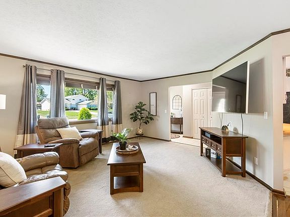 4th image of 1241 Teakwood Ln