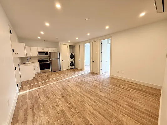 Living room, photo 2