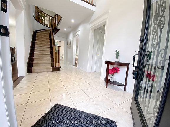 2nd image of 76 Larratt Ln