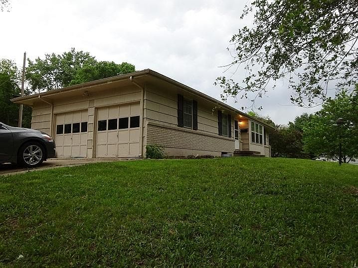 2nd image of 10206 Beacon Ave