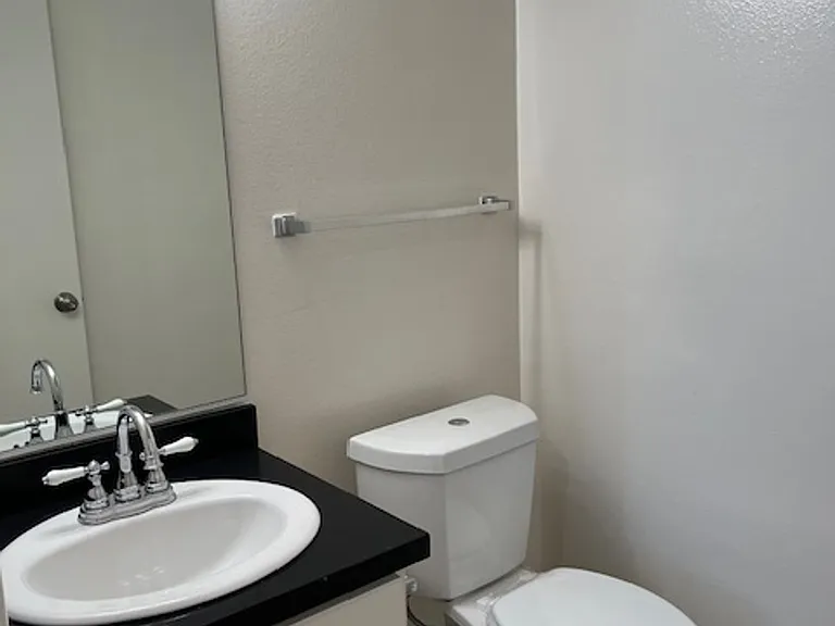 Valley Village So. Apartments — Photo 14