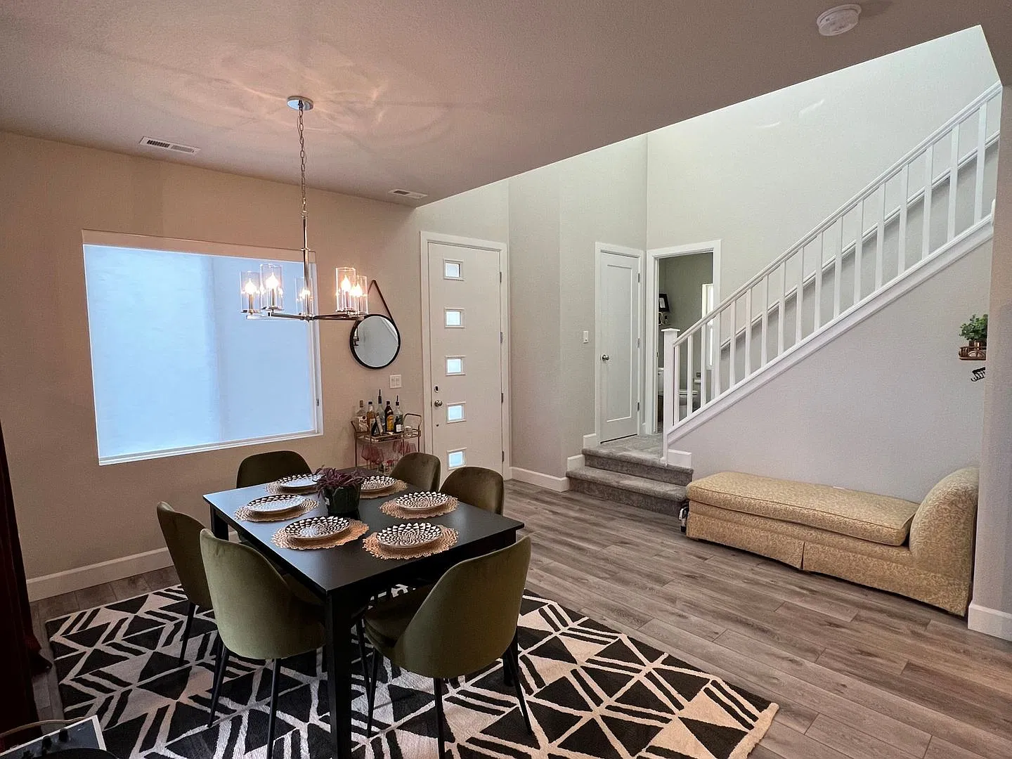 Stunning Monument Villa Available Now! — Photo 2