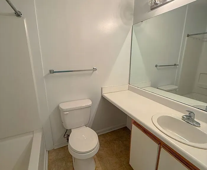 1500 Graduate Ln — Photo 9