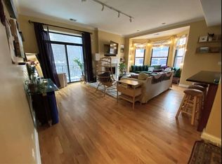 817 W Addison St APT 2F, Chicago, IL 60613