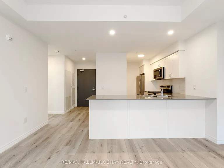 30 Hanmer St W #202 — Photo 9