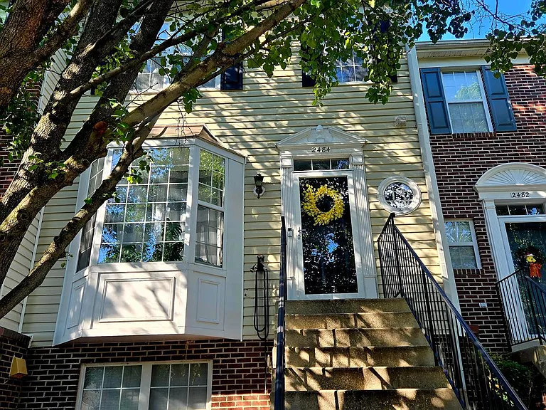 2484 Revere Ct #27B — Photo 3