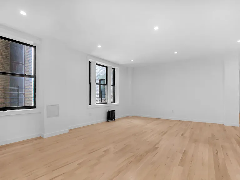 251 W 92nd St #7B — Photo 4