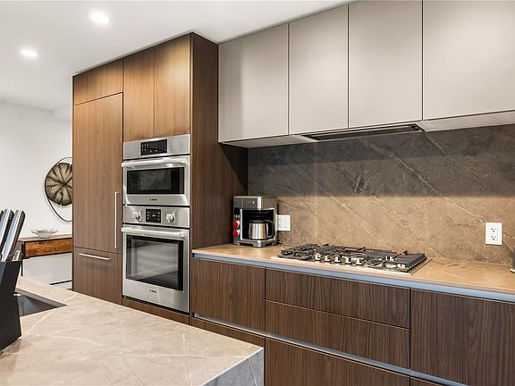 3rd image of 2000 Hannington Rd #1015