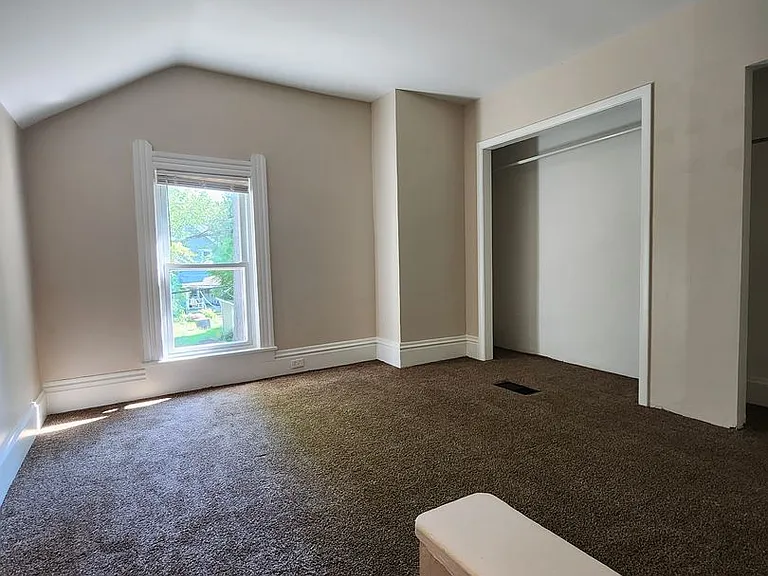 224 Gates Ave — Photo 12