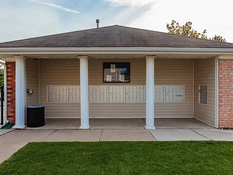 Canton Club Apartments - Canton, MI — Photo 39